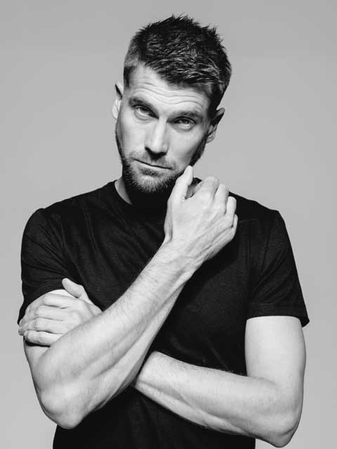 Joe Reynolds @ Andrew Collinge Hairdressing