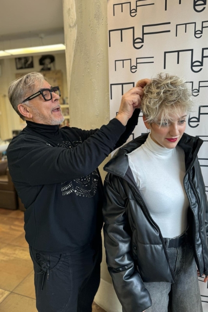 MeF PARRUCCHIERI ❤️, TOP HAIRSTYLISTS 2024 cura il CAMBIO LOOK della cantante MONNAELISA MeF PARRUCCHIERI ❤️, TOP HAIRSTYLISTS 2024 cura il CAMBIO LOOK della cantante MONNAELISA