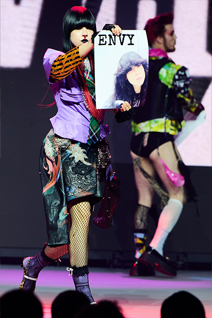 ALTERNATIVE HAIR SHOW ❤️ Paul Stafford, Ireland ALTERNATIVE HAIR SHOW ❤️ Paul Stafford, Ireland