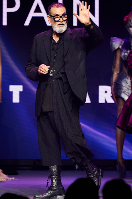 ALTERNATIVE HAIR SHOW ❤️ 2024 - International Visionary Award ALTERNATIVE HAIR SHOW ❤️ 2024 - International Visionary Award