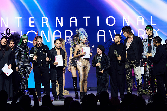 ALTERNATIVE HAIR SHOW ❤️ 2024 - International Visionary Award ALTERNATIVE HAIR SHOW ❤️ 2024 - International Visionary Award