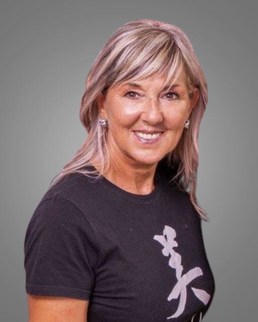 GABRIELLA VIEZZER (Treviso) – TOP Hairstylist ❤️ espone i suoi Dipinti alla GALLERIA 900 di PALAZZO SARCINELLI a Conegliano, dal 9 al 29 Novembre 2025