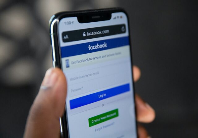 CINA❤️VIETATO l'uso di FACEBOOK